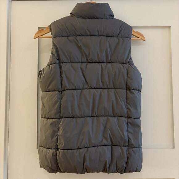 Old Navy Puffy Vest - Grey - Size 10-12 - Picture 2 of 3